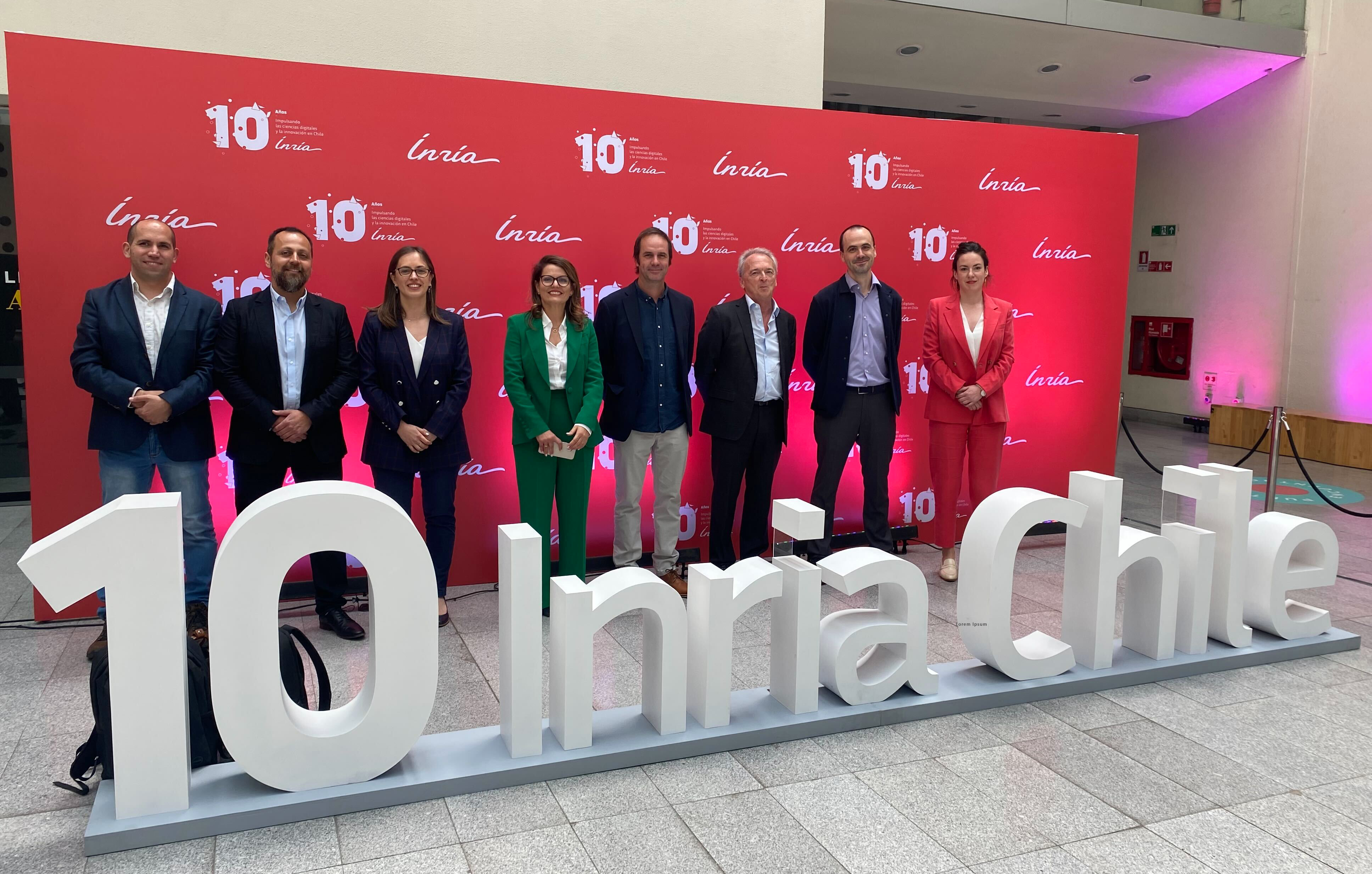 Tomás Barros, Gerente General de EVoting, junto a ejecutivos de INRIA Chile