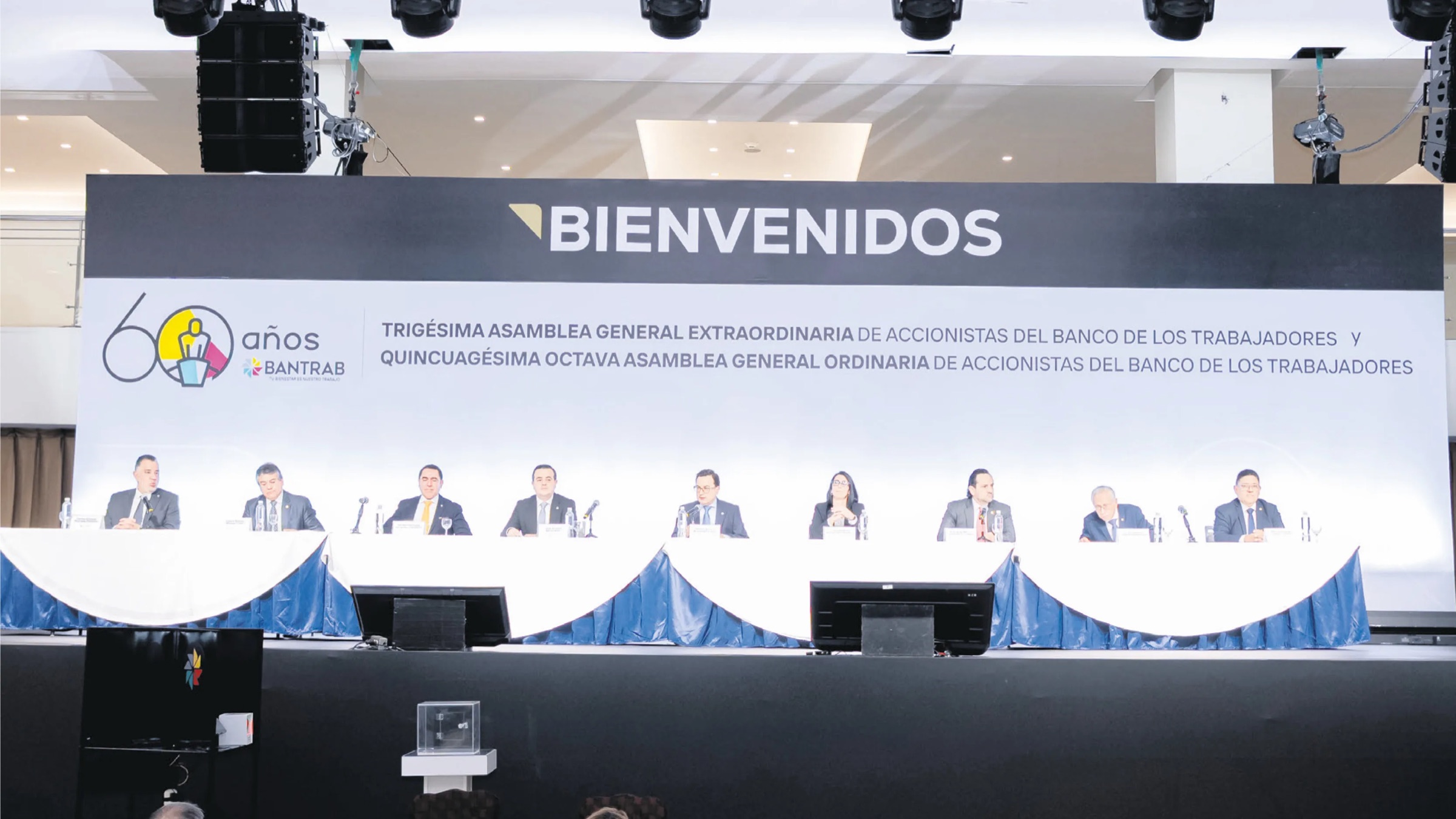 Participantes de la asamblea Bantrab 2026